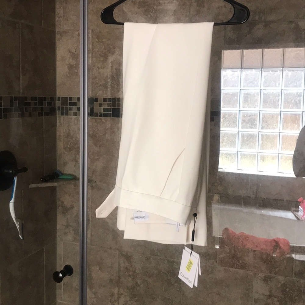 Calvin Klein - woman’s pants size 6